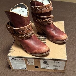 NEVER WOR Corral Women's Wine Multi Strap Heeled Ankle Boots size 8.5